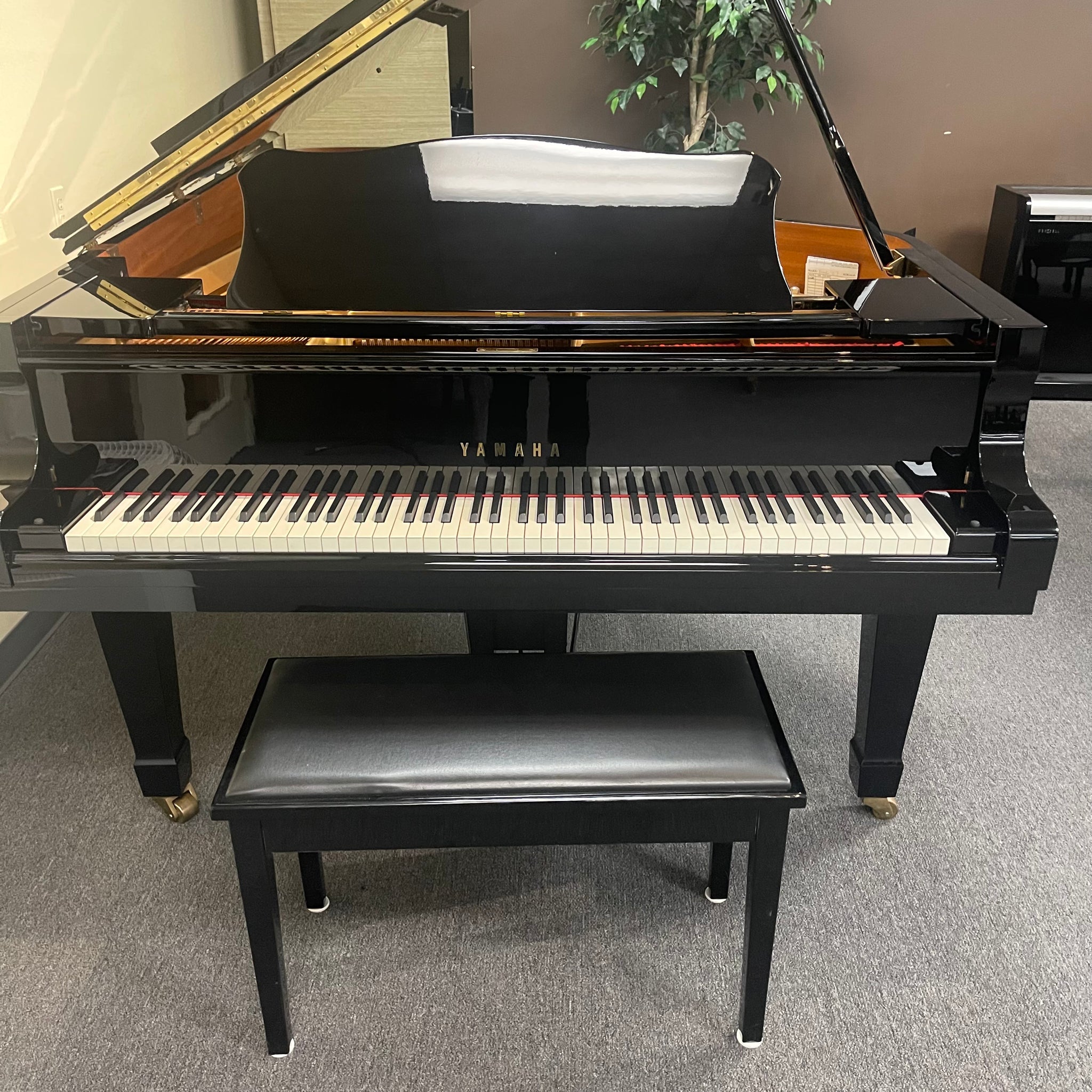 Yamaha  C7  (7'6")