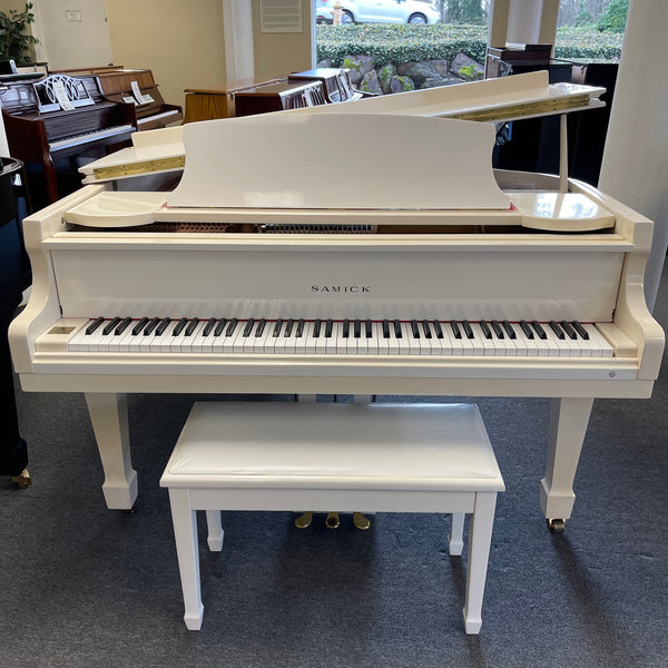 Nao・木立ち STG152(5点)と(STG131) Samick SG-172 (5'7'') | Northwest Pianos