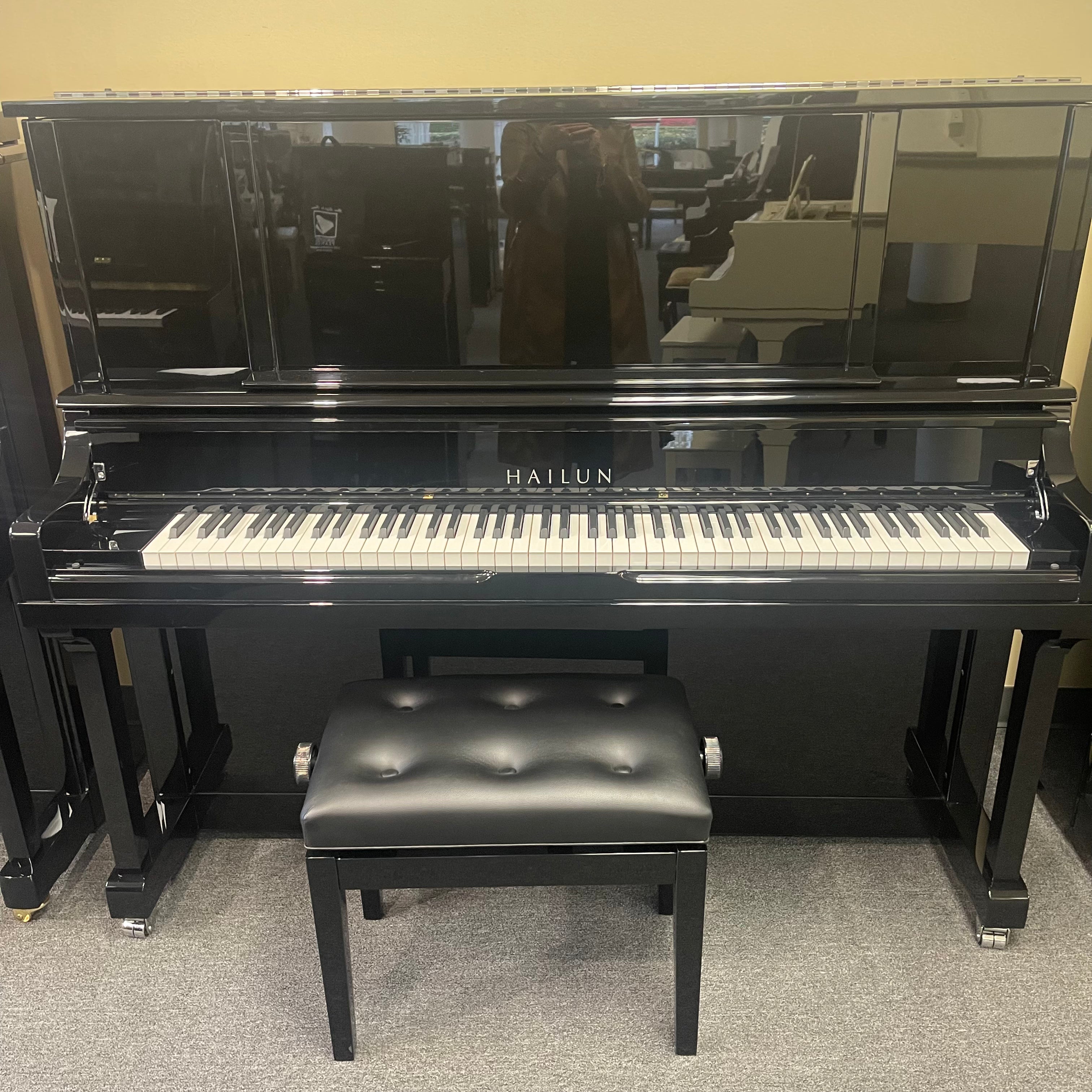 Hailun H33P (52') | Northwest Pianos