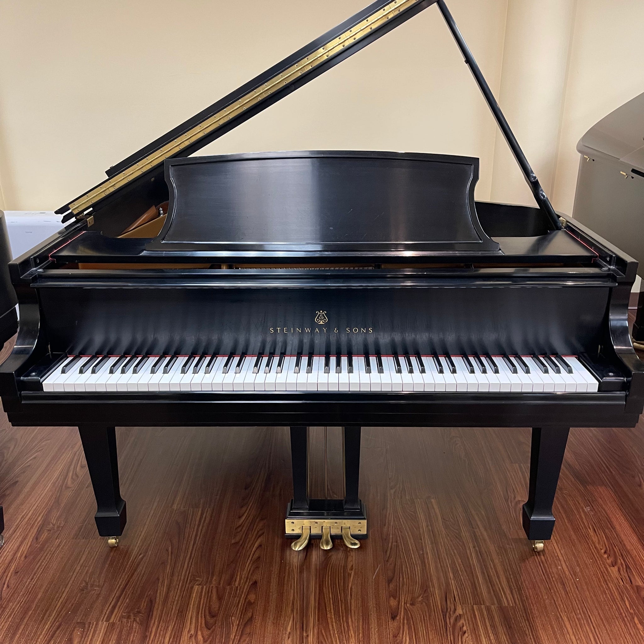 Steinway & Sons Model L (5'10.5)