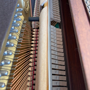 Yamaha M304 (43'')