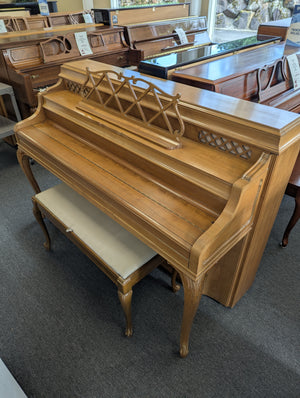 Steinway & Sons Model 100 (41")