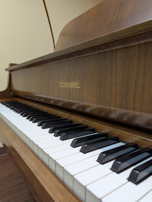 Schimmel Model 150 (4'11")