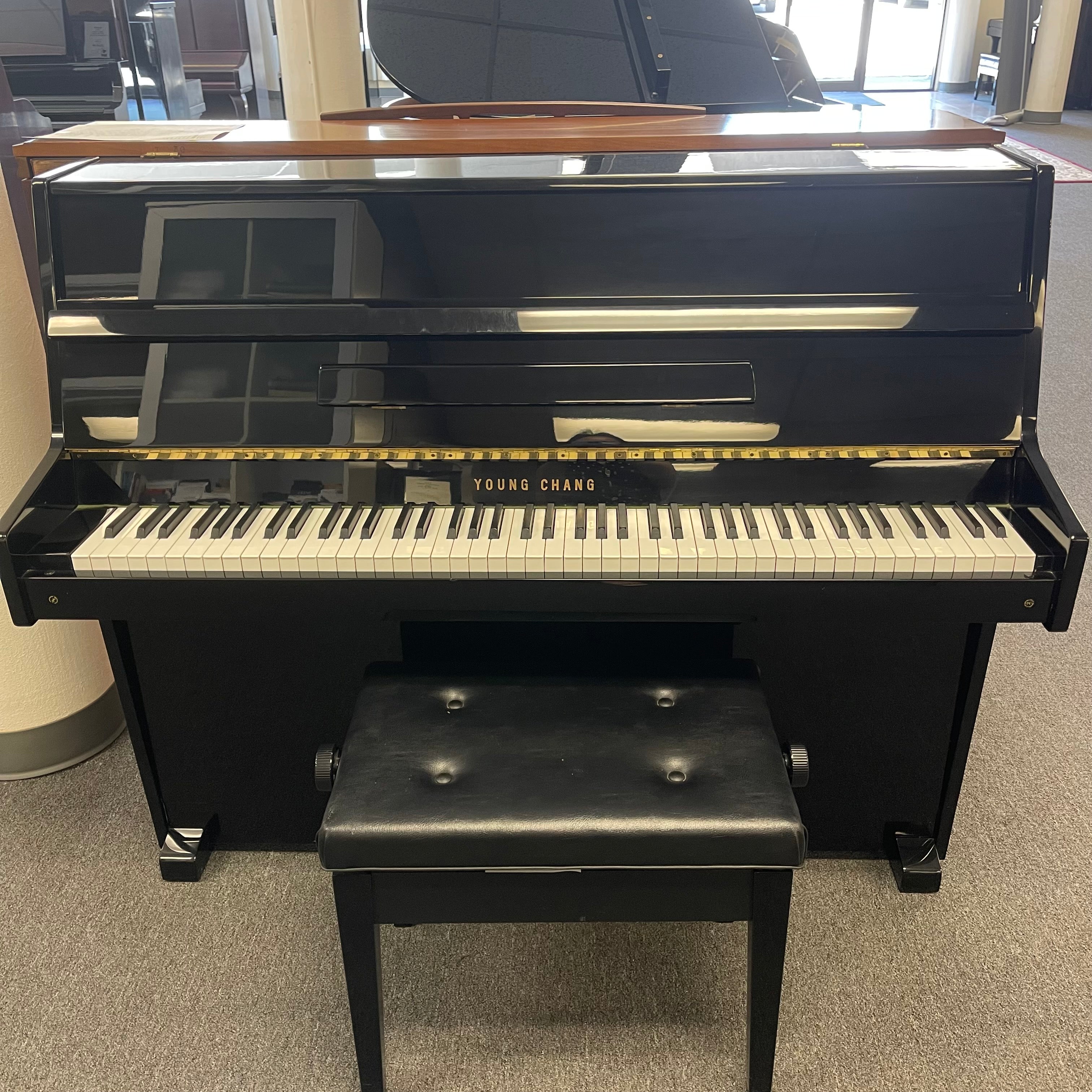 Young Chang E-101 (43'') | Northwest Pianos